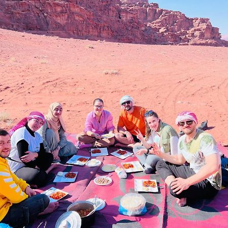 Red Planet Adventure Camp ワディ ・ラム エクステリア 写真